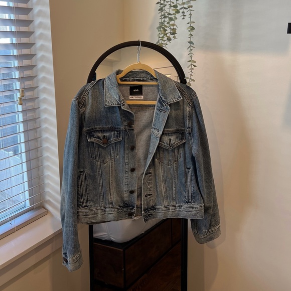 BDG Cropped Denim Jacket - Picture 4 of 5